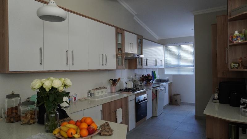 3 Bedroom Property for Sale in Kraaibosch Park Western Cape